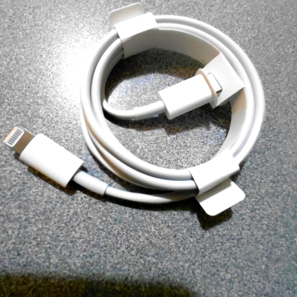 Apple Pencil Pro & Apple White Lightning Cable for Cell Phones & Accessories